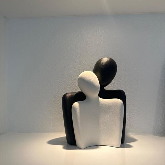 Ceramic Couple Statues for Home Décor Hugging Couple Figurines Office Dé… - Picture 1 of 13